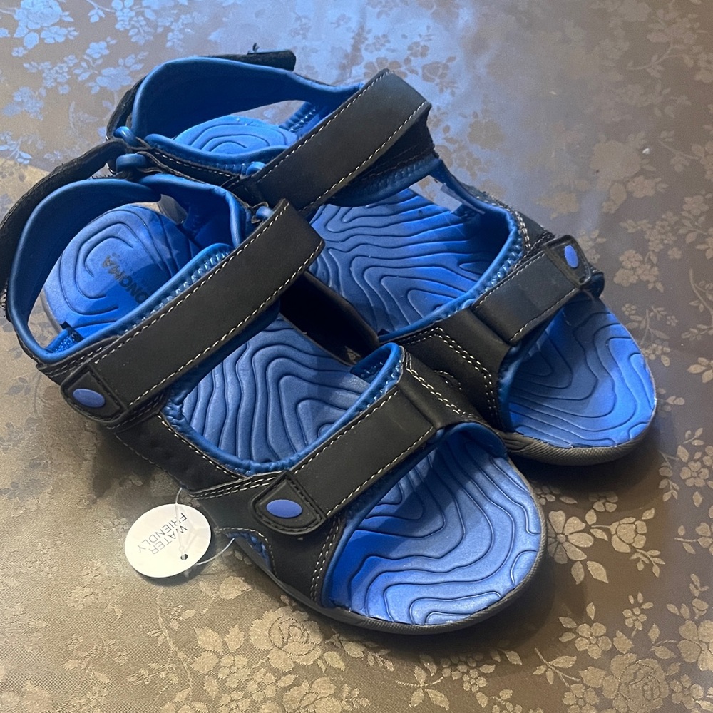 Sonoma Kids Black and Blue Sandals NEW Water Friendly, Size 3